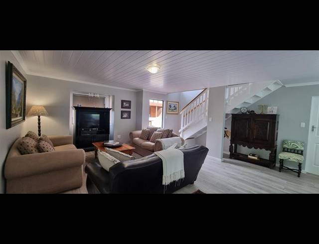 3 BEDROOM HOUSE FOR SALE IN DWARSWEGSTRAND